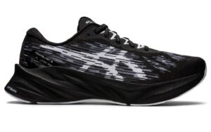 Asics Nova Blast 3
