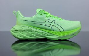 Asics Nova Blast-4
